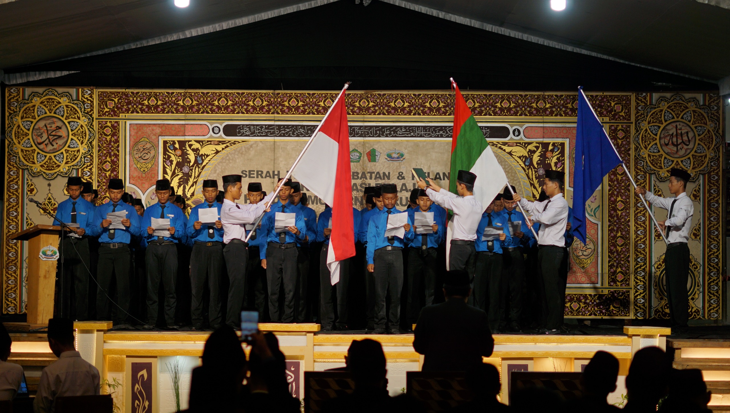 PONDOK MODERN DARUL HIKMAH LANTIK PENGURUS OPPM BARU: KADERISASI DAN LATIHAN KEPEMIMPINAN SANTRI